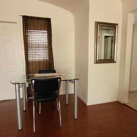 U1 - Entire 2 Bedroom Apt In Dt Phx With Pkg Phoenix Exteriér fotografie